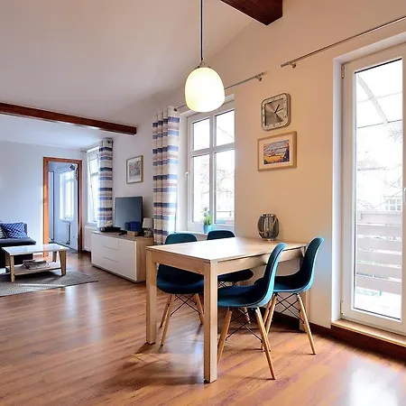 Atrakcyjny Victus Z Balkon By Renters *